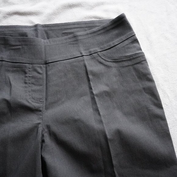 ALIA, Size 16, Lot #:44 - Picture 6 of 8